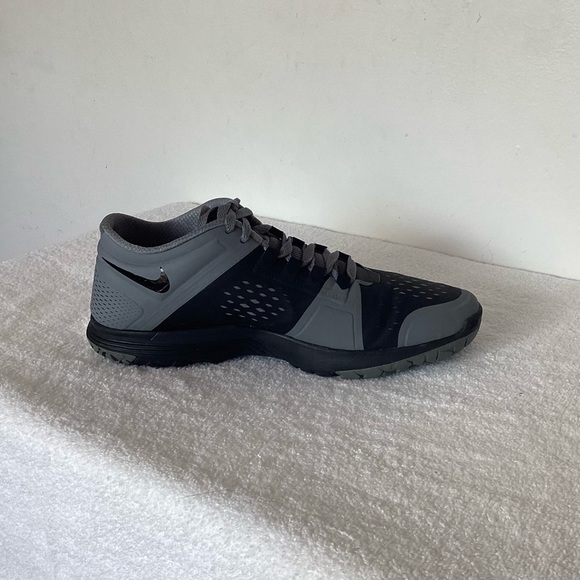 NIKE FS LITE TRAINER GREY ATHLETIC SHOE EUC SZ 10.5 - Picture 4 of 9